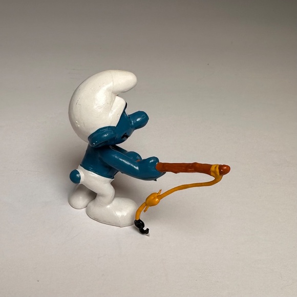 Vintage Fishing Smurf Figure – Bully – West Germany – © Peyo - Picture 4 of 9
